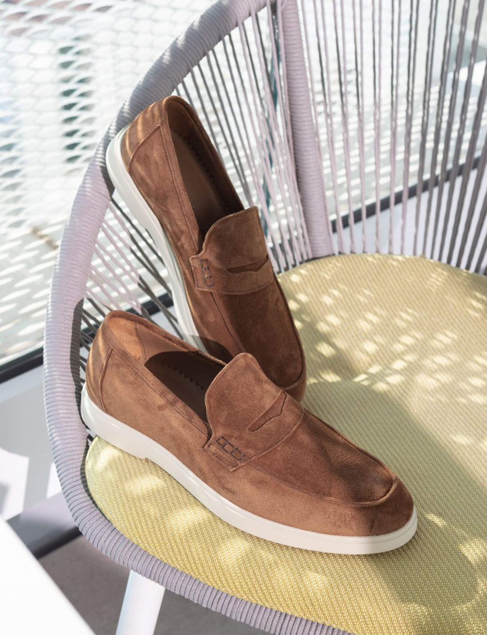 Mocasines marrón oscuro ante