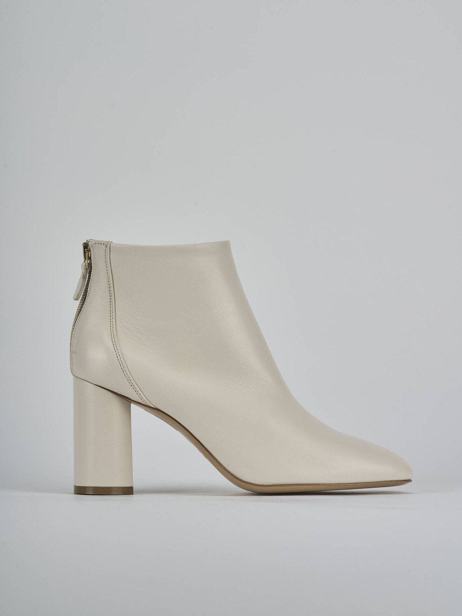 Botines de tacón alto tacón 9 cm beis cuero