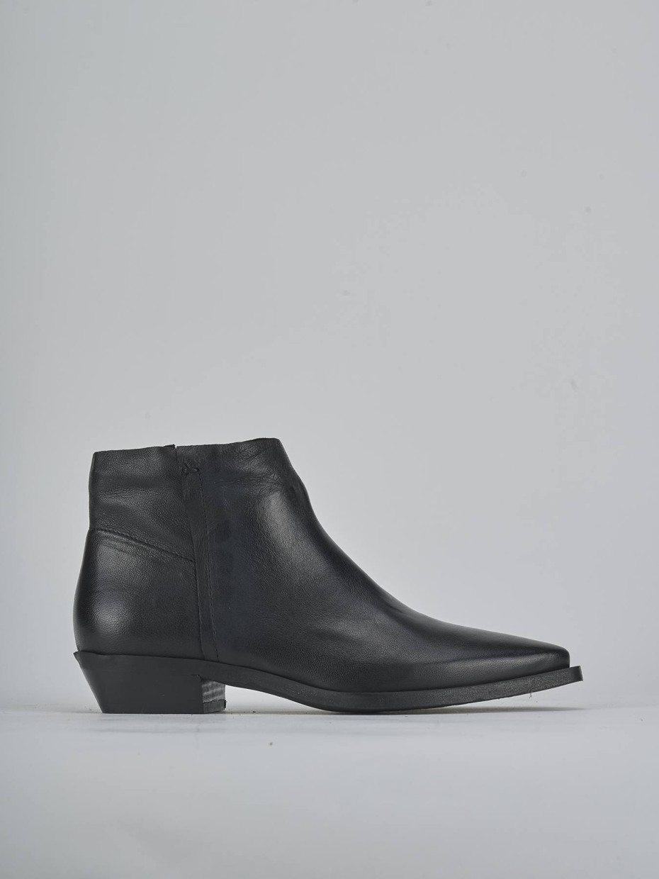 Botines de tacón bajo tacón 3 cm negro cuero