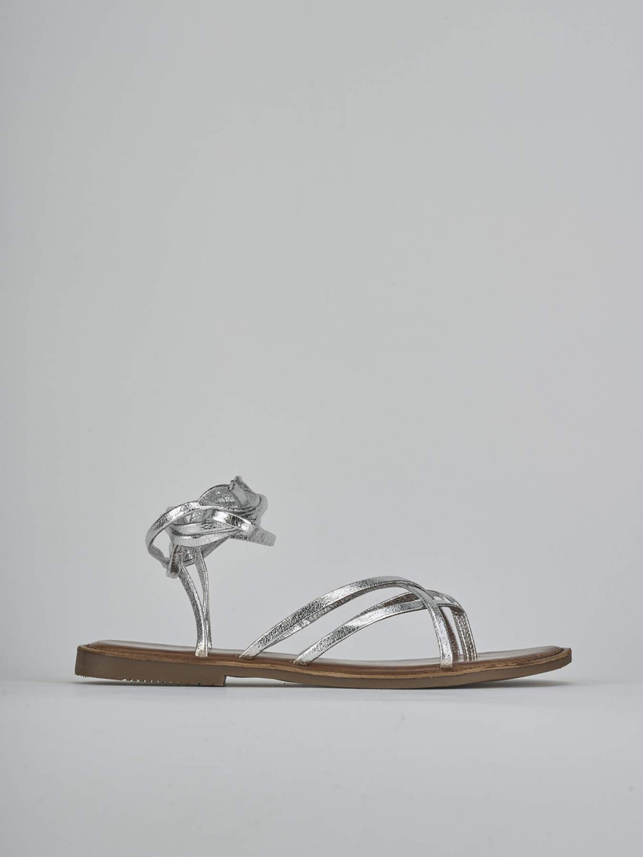 Sandalias de tacón bajo tacón 1 cm plata laminado