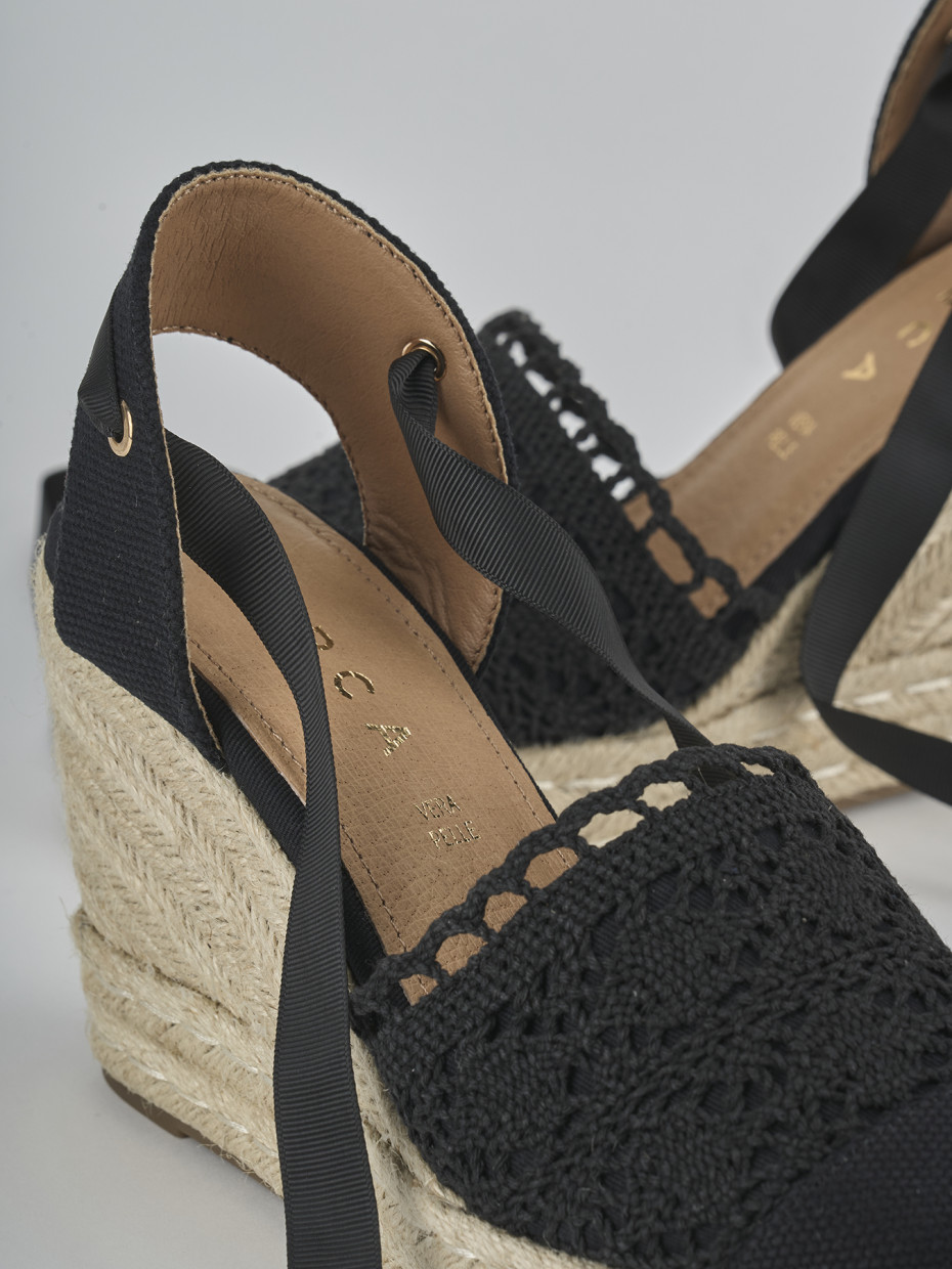 Alpargatas tacón 11 cm negro ante sostenible