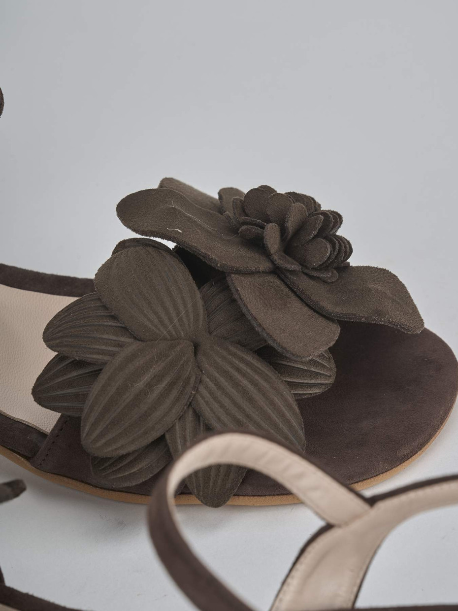 Sandalias de tacón bajo tacón 3 cm marrón oscuro ante