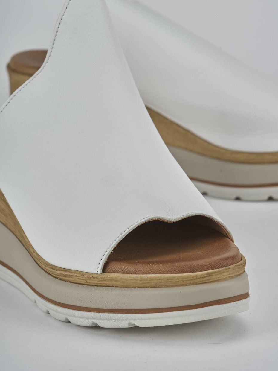 Slippers heel 10 cm white leather