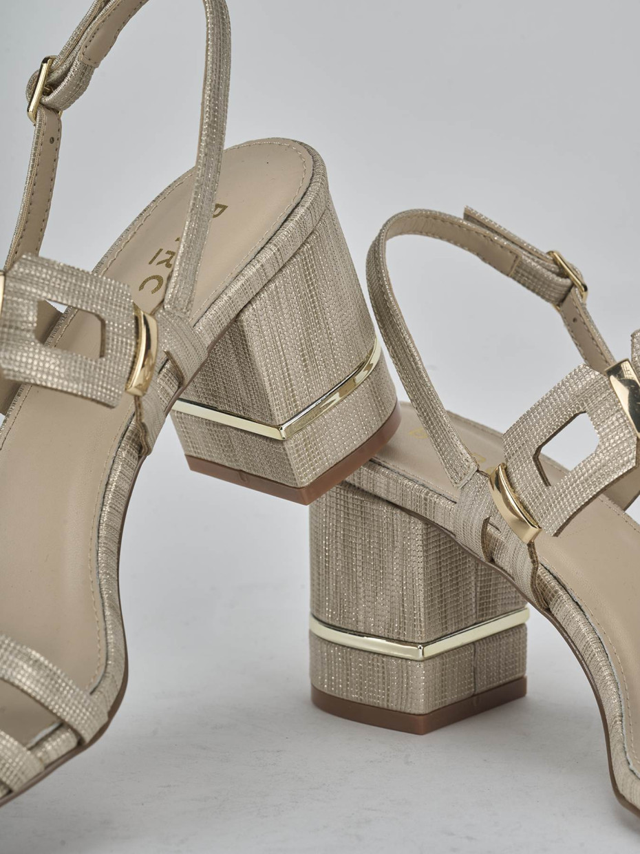Sandalias de tacón alto tacón 9 cm oro cuero