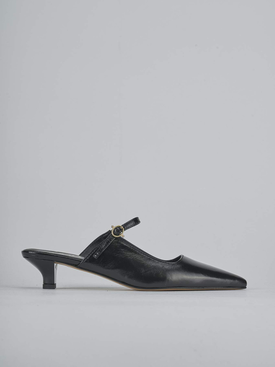 Zuecos con tacón tacón 3 cm negro charol