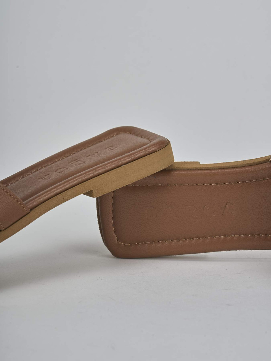 Mules tacón 1 cm marrón cuero