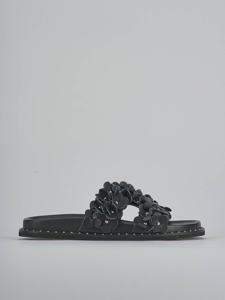 Slippers heel 1 cm black leather