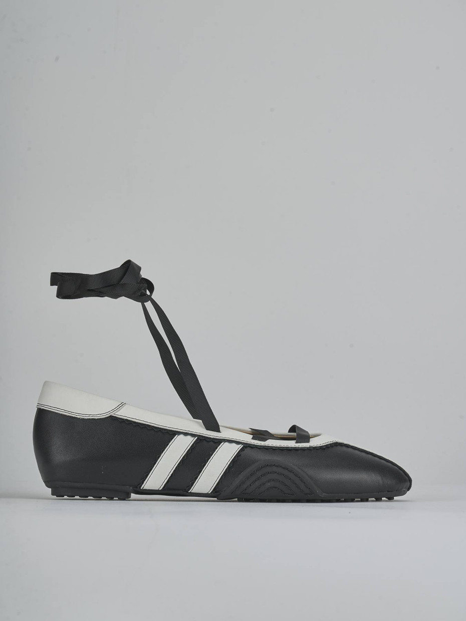 Flat shoes heel 1 cm black leather