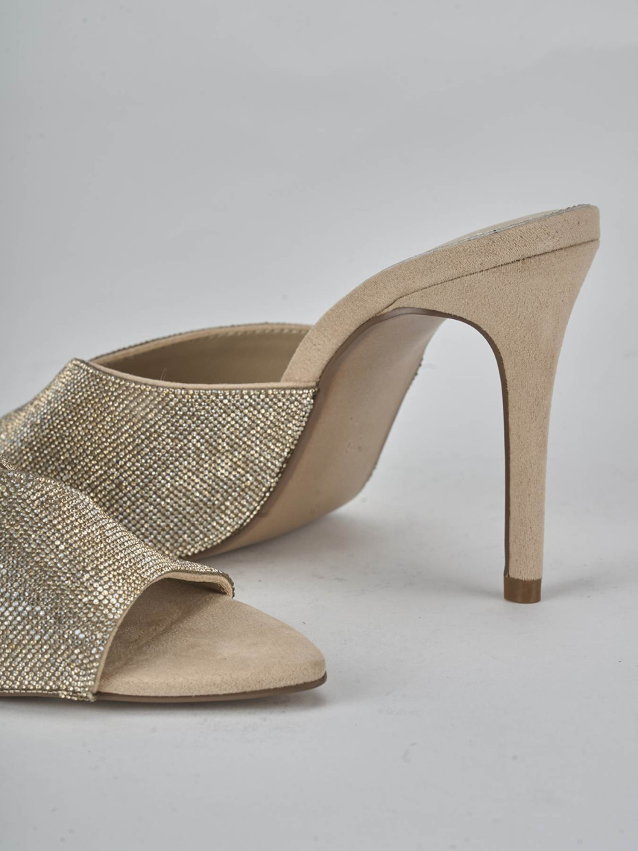 Mules tacón 10 cm beis ante