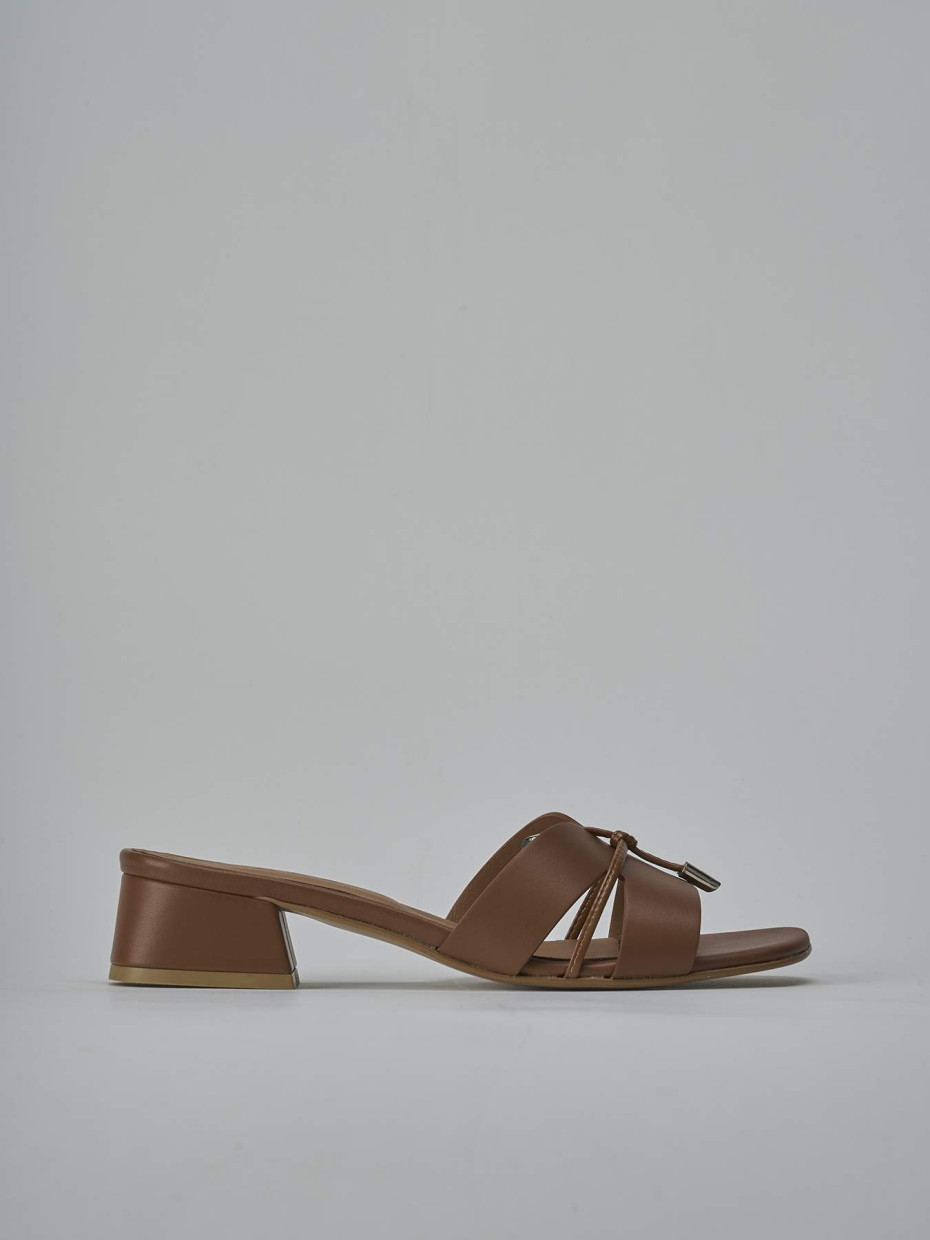 Mules tacón 3 cm marrón cuero