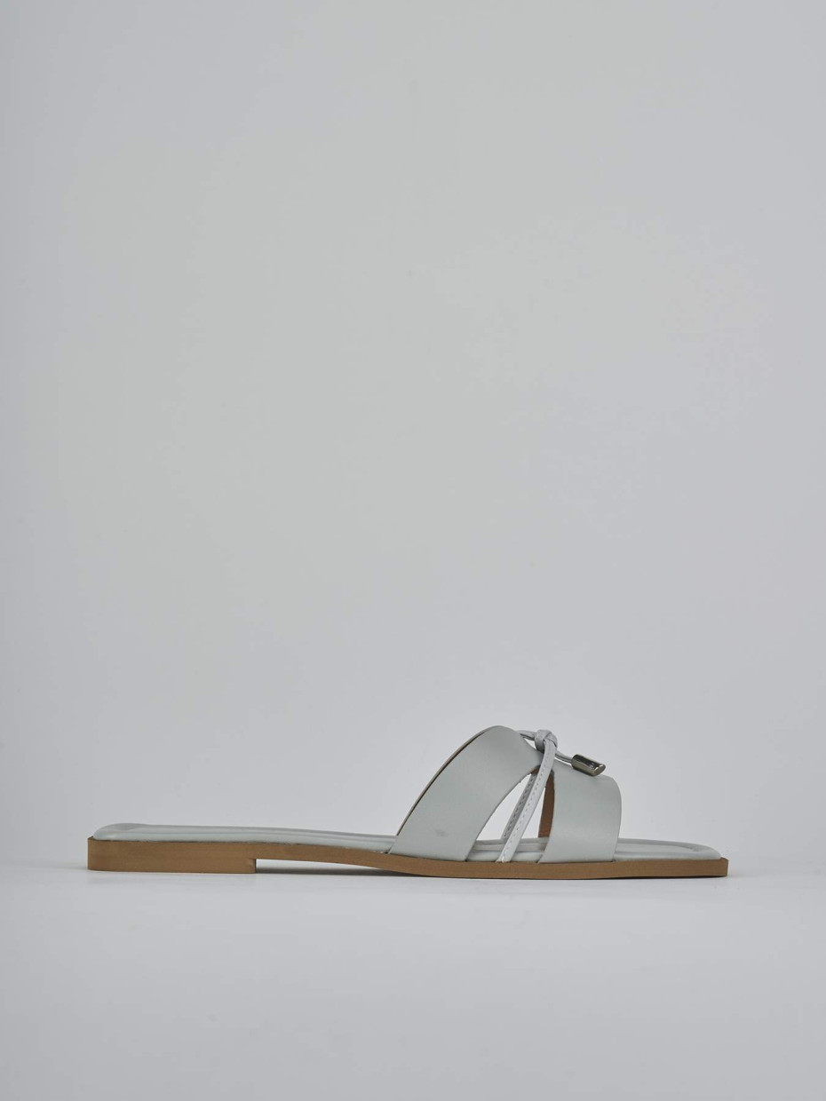 Mules tacón 1 cm gris cuero