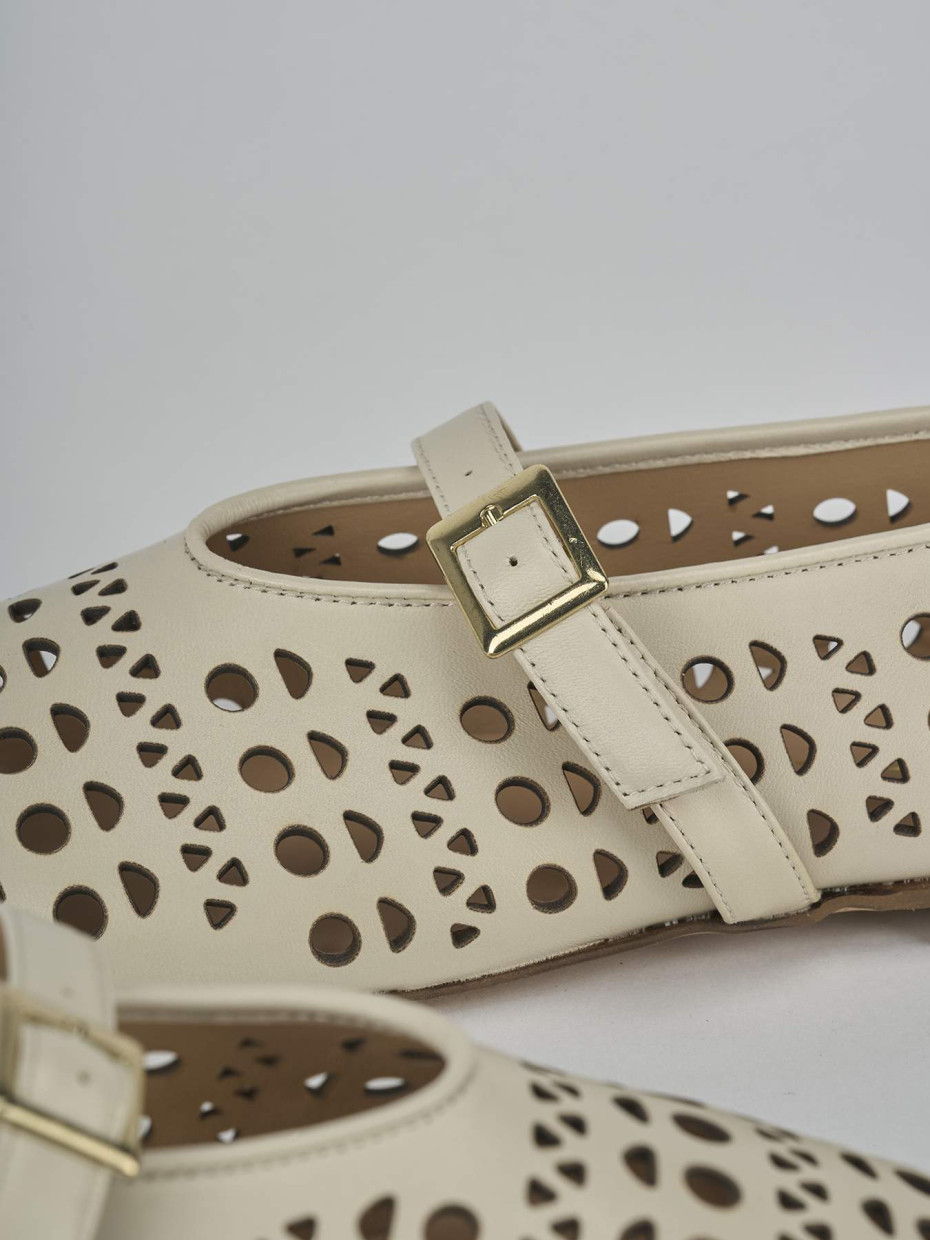 Bailarinas tacón 1 cm beis cuero