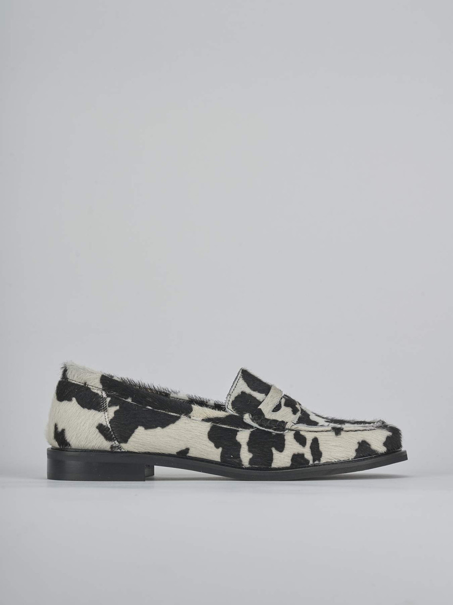 Mocasines tacón 1 cm negro cuero de vaca con pelo