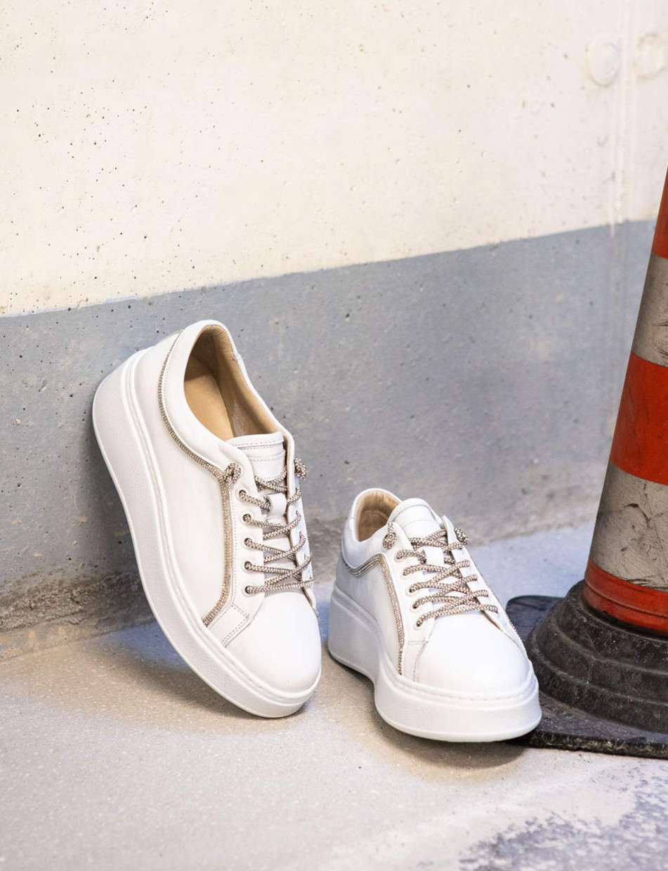 Zapatillas deportivas blanco cuero