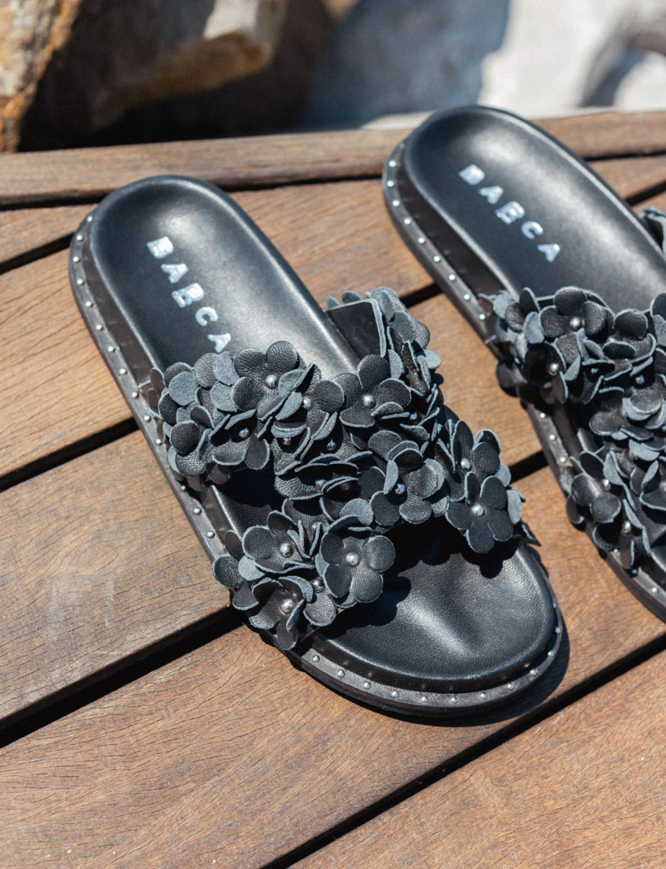 Slippers heel 1 cm black leather