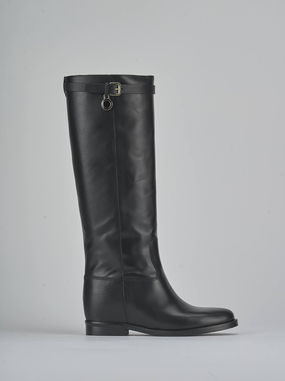 Botas de tacón bajo tacón 2 cm negro cuero