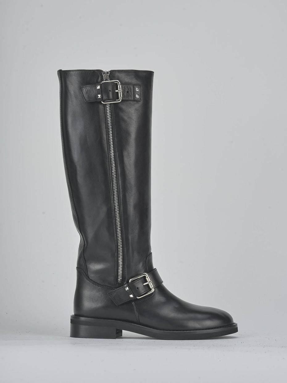 Botas de tacón bajo tacón 2 cm negro cuero