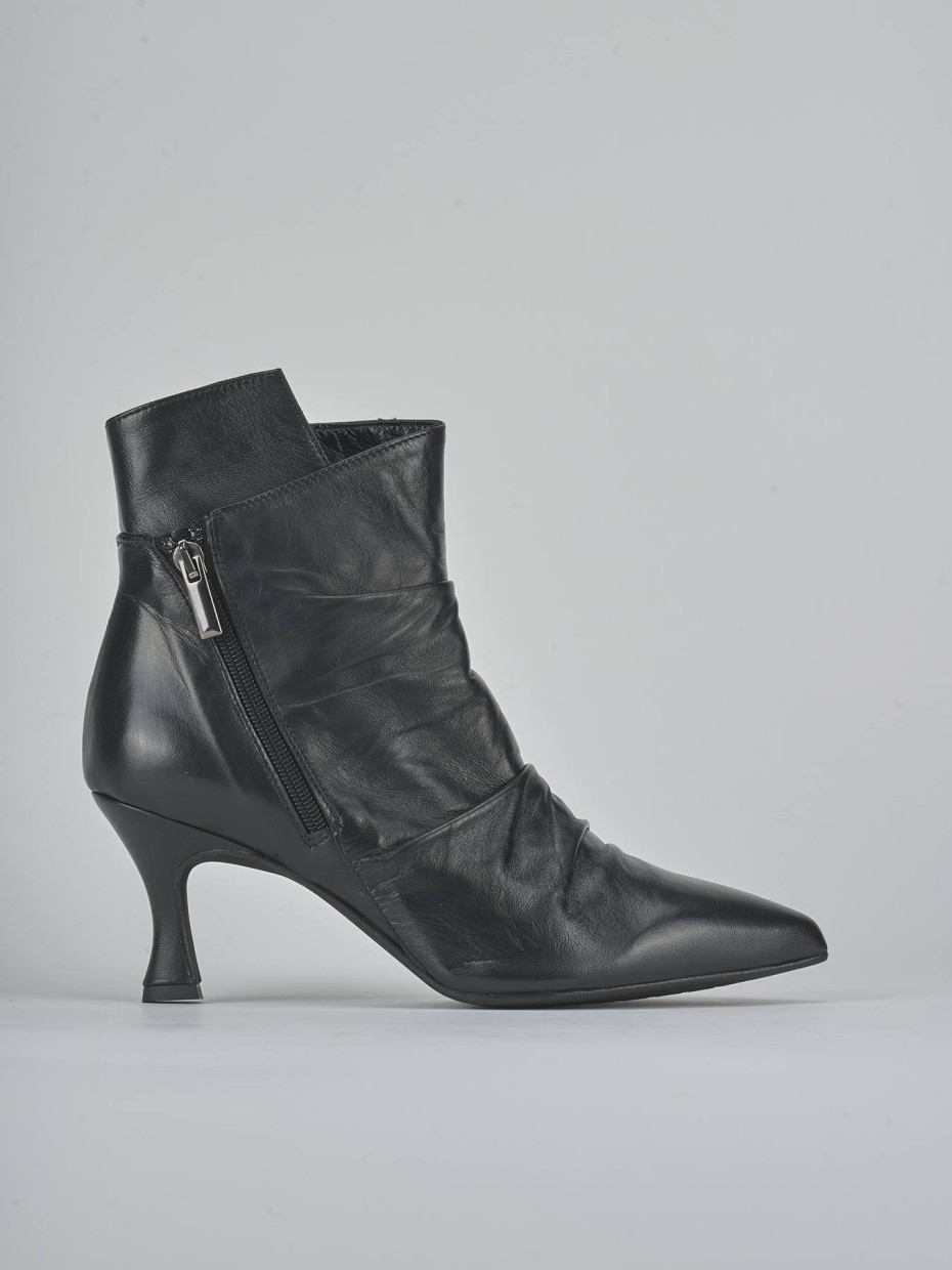 High heel ankle boots heel 7 cm black leather