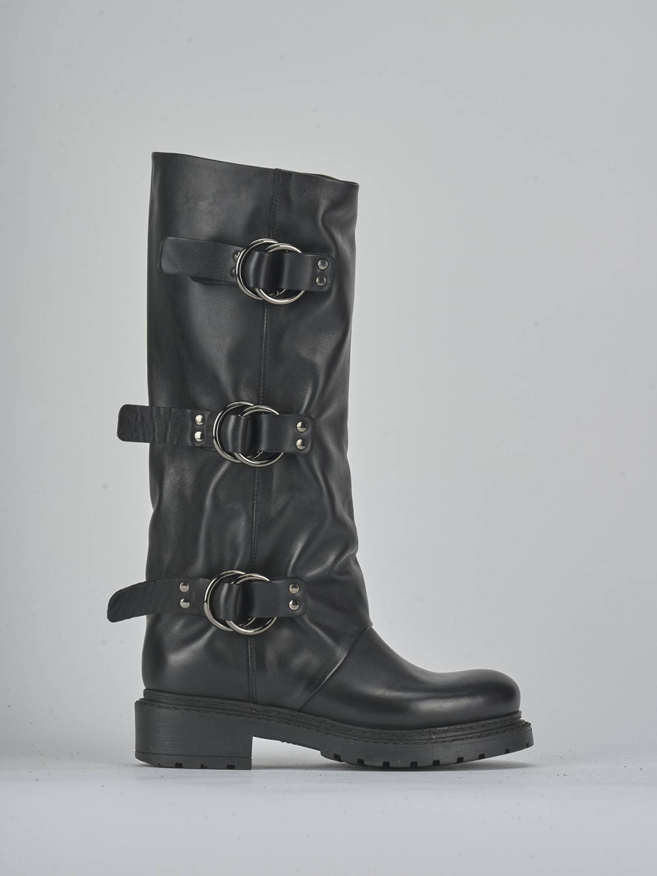 Low heel boots heel 2 cm black leather