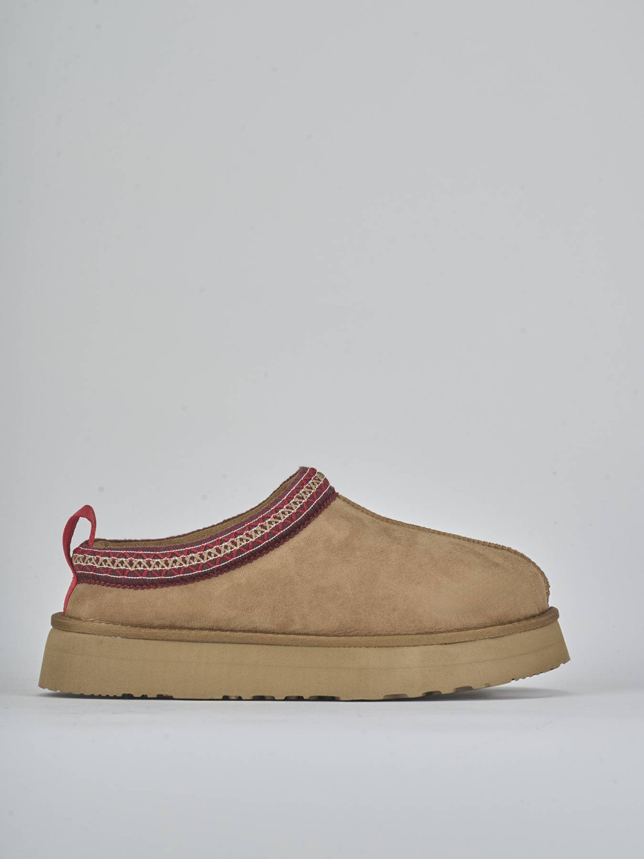 Botines de tacón bajo marrón ante