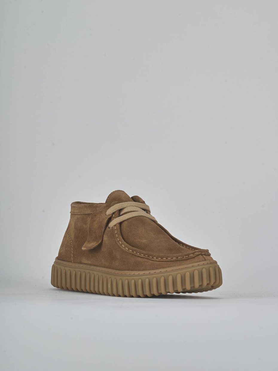 Sneakers beige suede