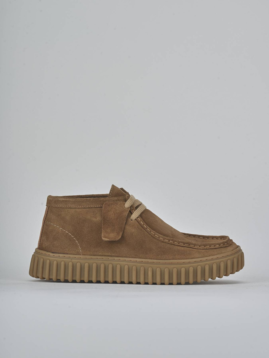 Sneakers beige suede