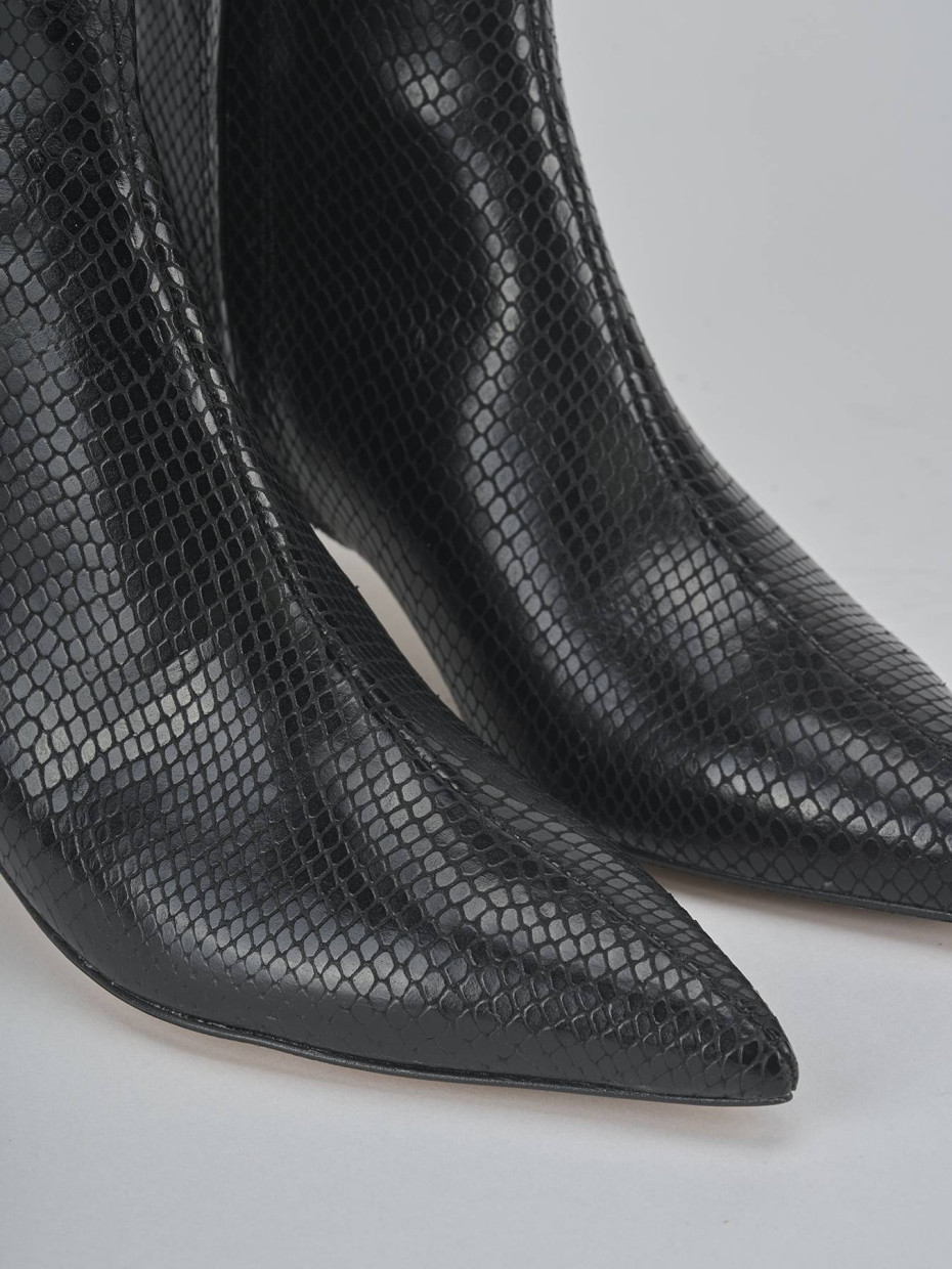 Stivaletti tacco 5cm pitone nero