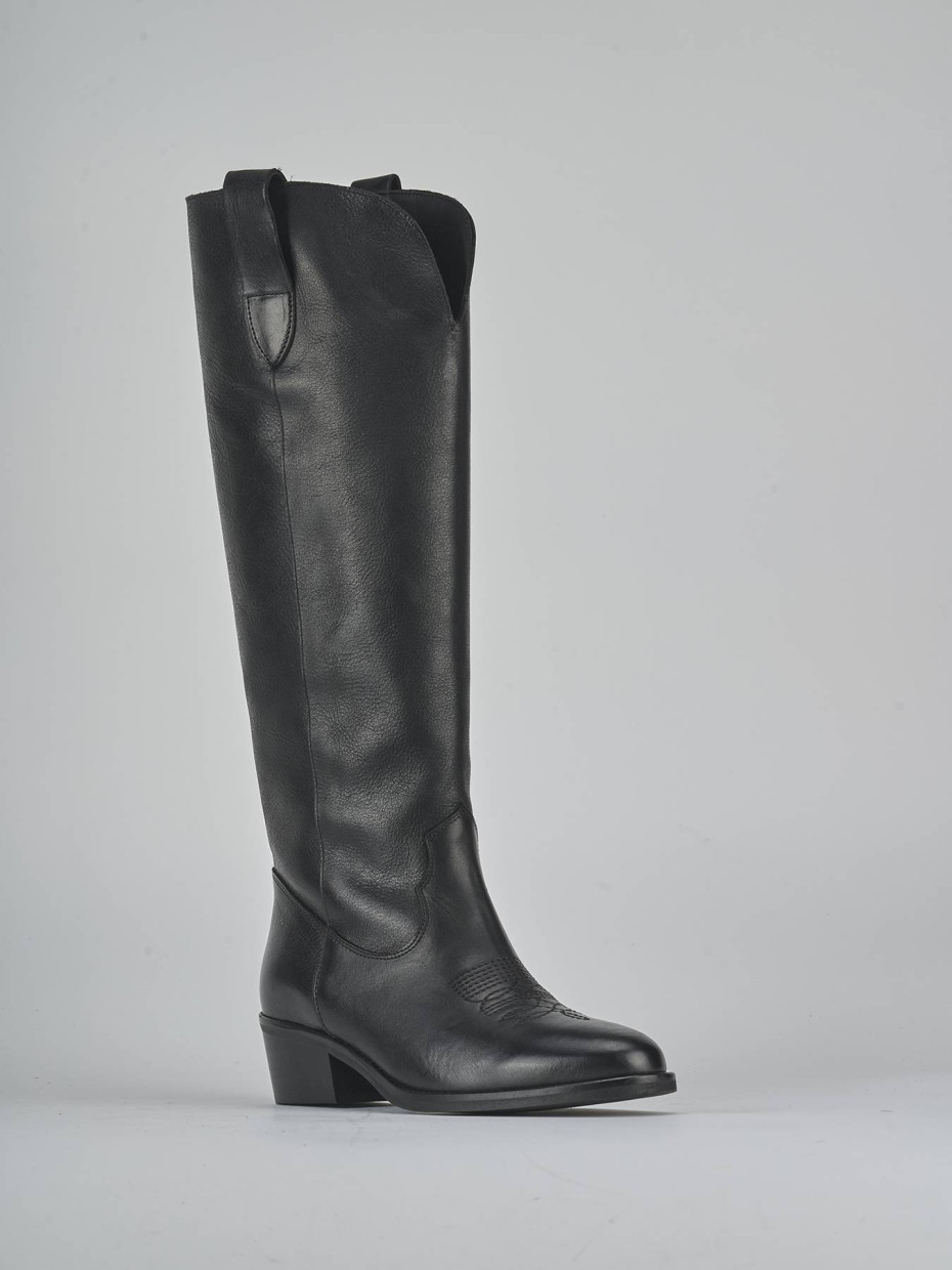 Low heel boots heel 4 cm black leather