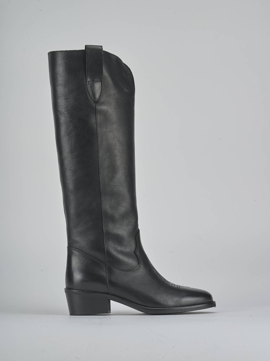 Low heel boots heel 4 cm black leather