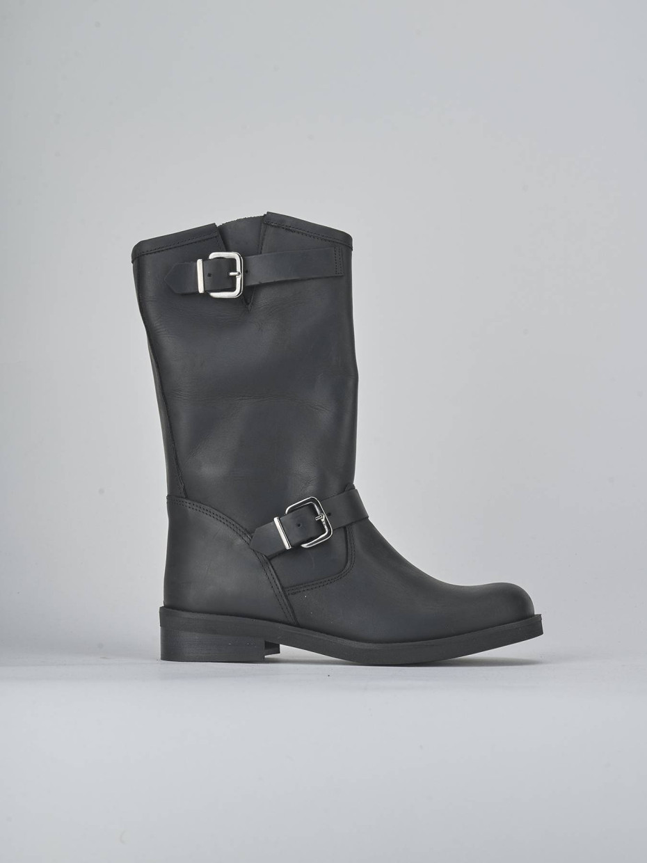 Low heel boots heel 3 cm black leather
