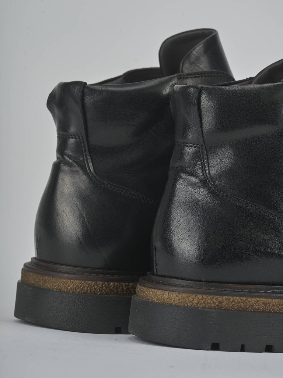 Botas militares negro cuero