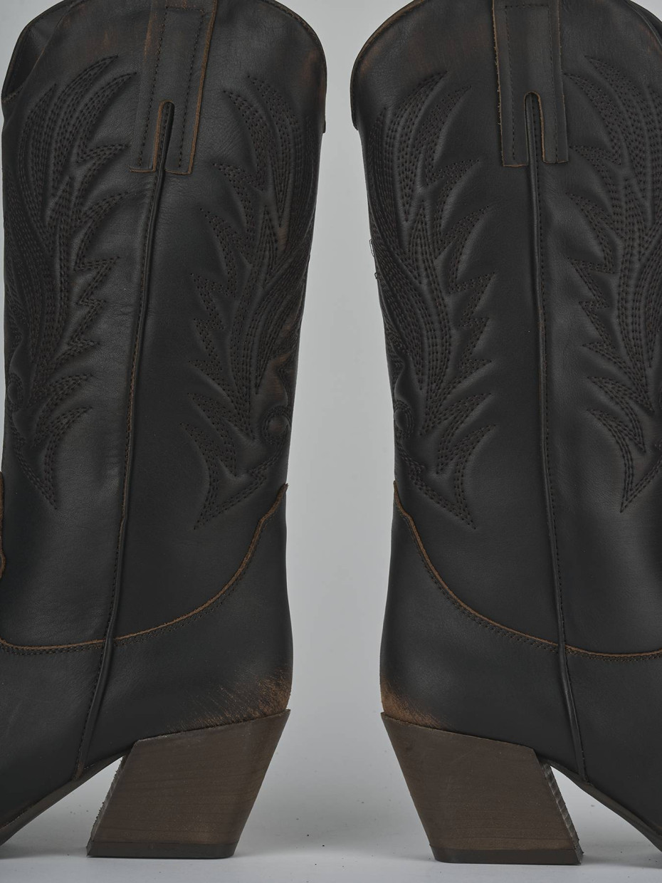 High heel boots heel 5 cm brown leather