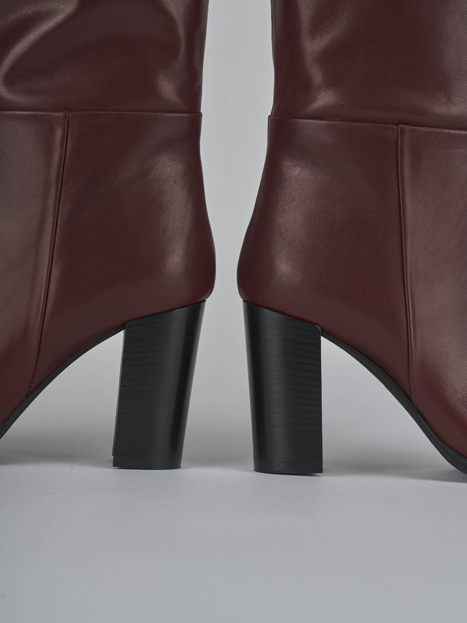 Botas de tacón alto tacón 8 cm burdeos cuero