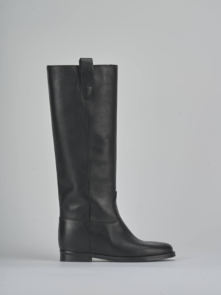 Low heel boots heel 2 cm black leather