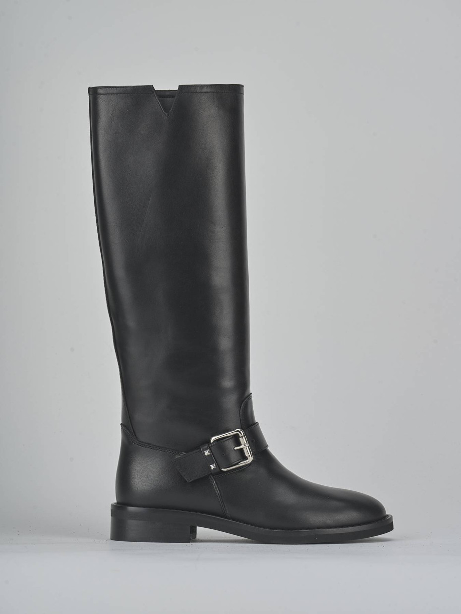 Low heel boots heel 2 cm black leather