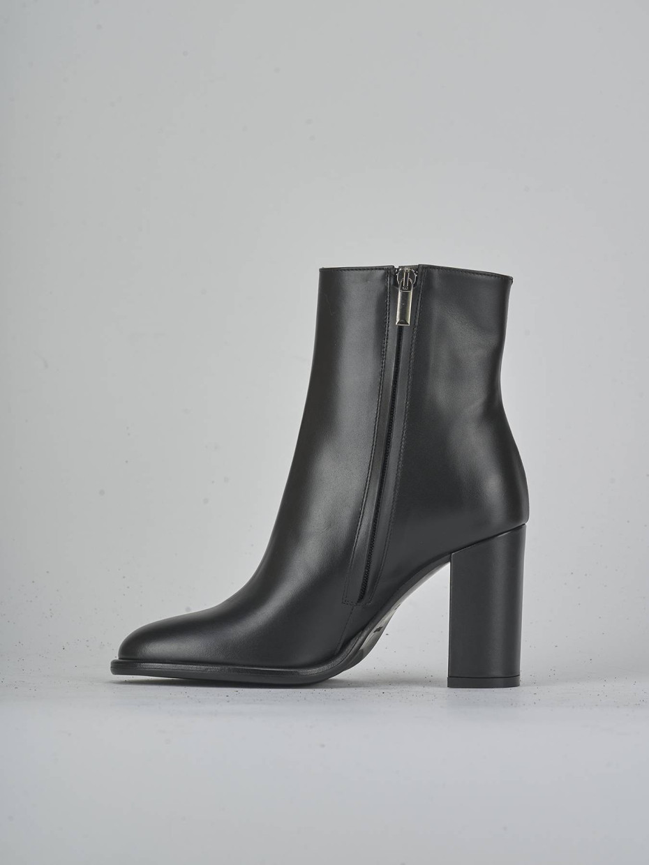 Stivaletti tacco 9cm pelle nero