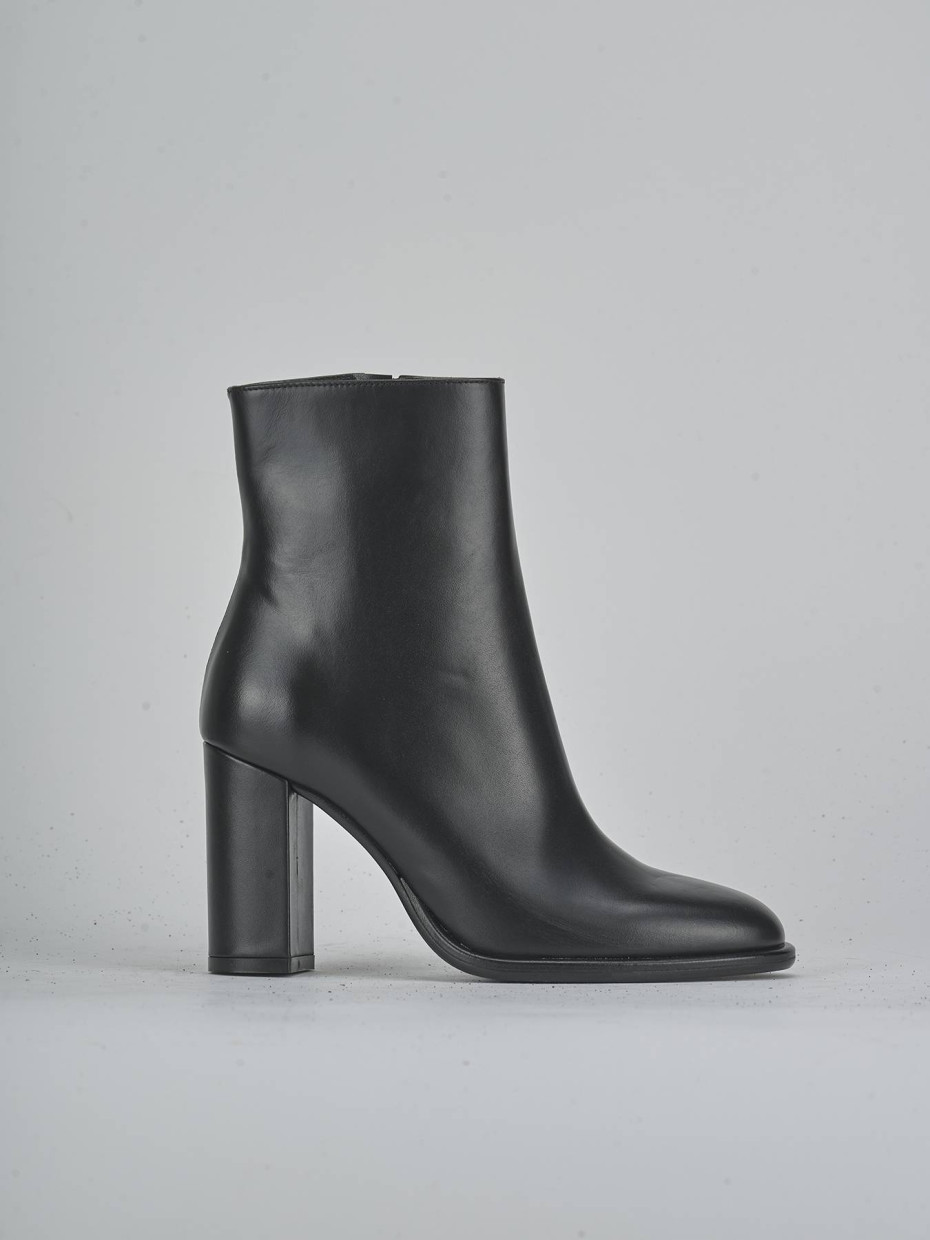 Stivaletti tacco 9cm pelle nero