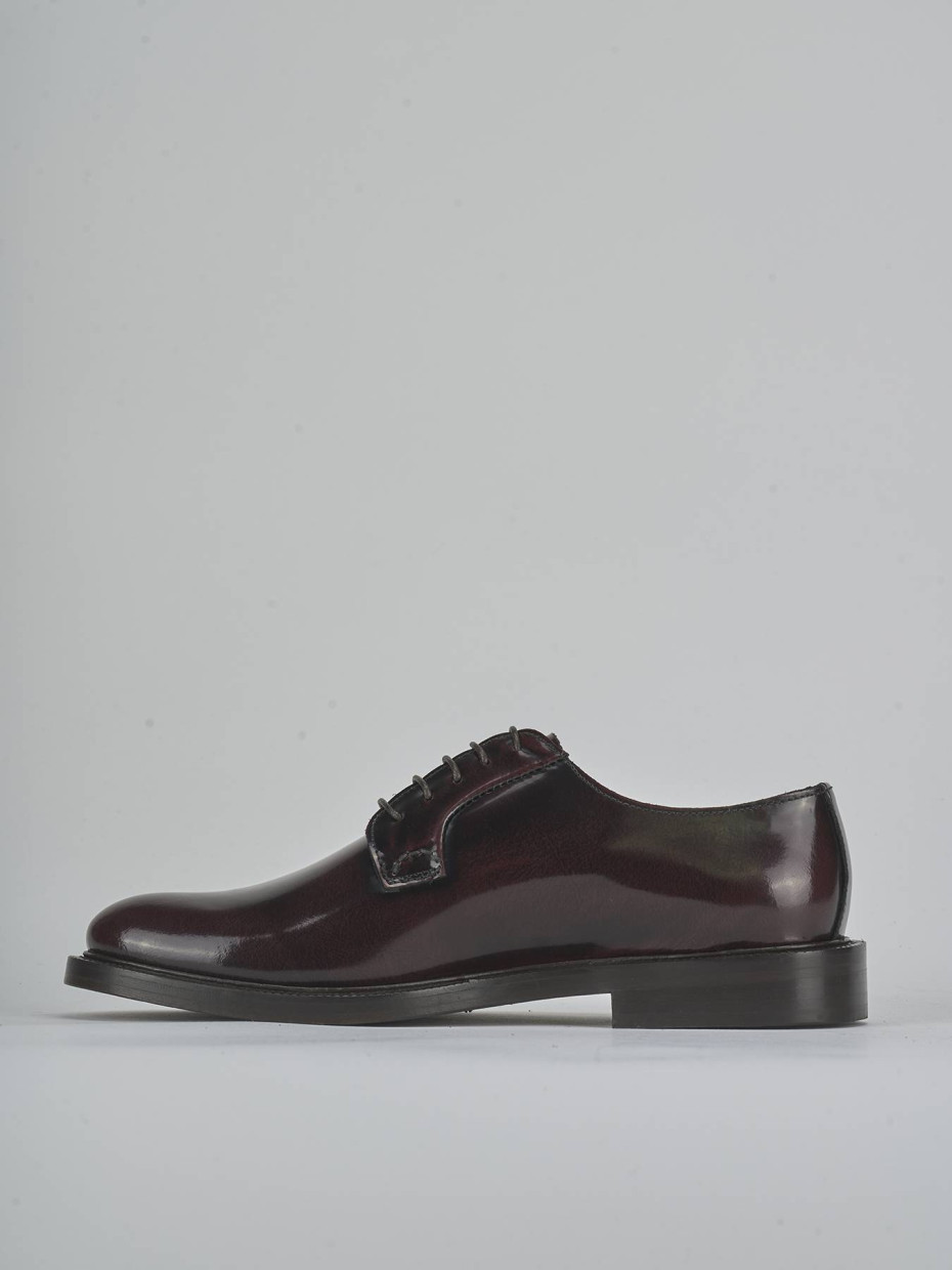 Stringate pelle bordo'