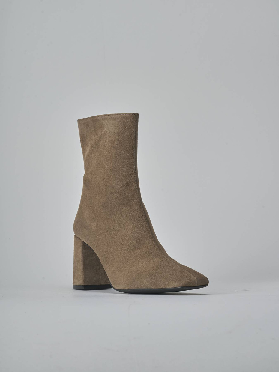 Botines de tacón alto tacón 7 cm beis ante