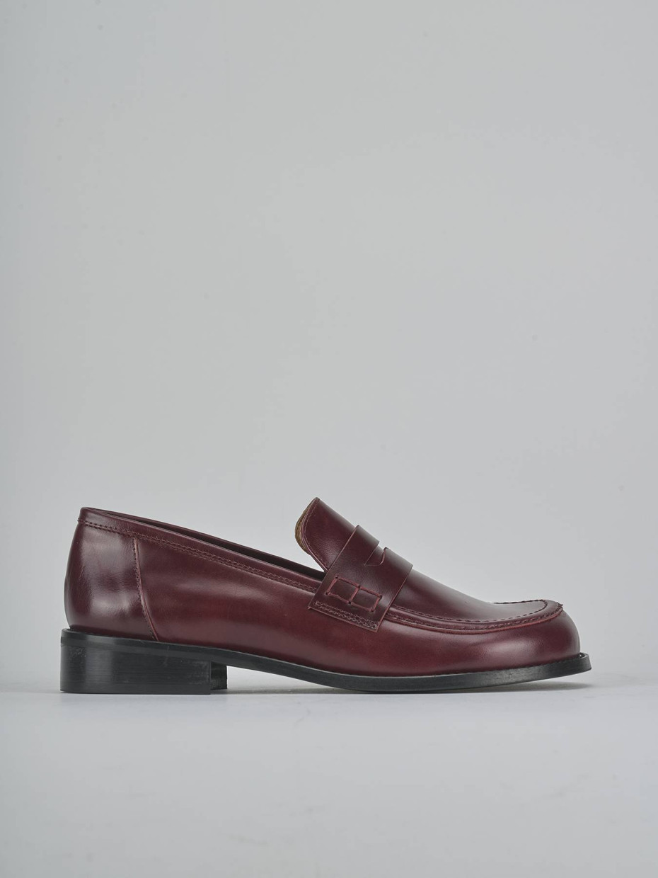 Mocasines tacón 2 cm burdeos cuero