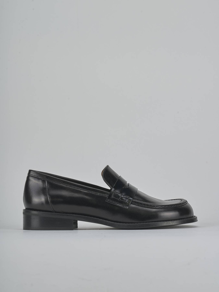 Mocasines tacón 2 cm negro cuero