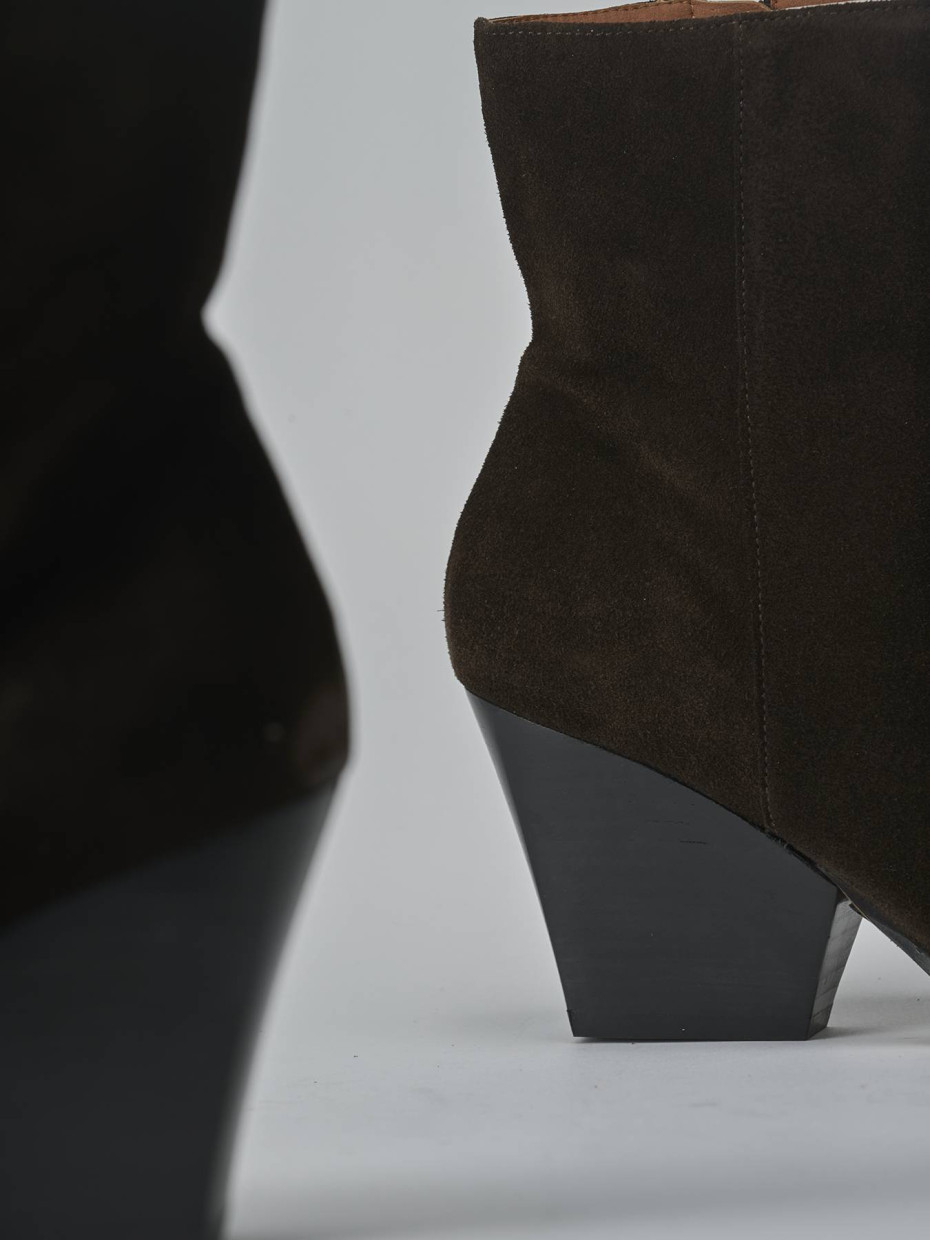 Botines de tacón alto tacón 8 cm marrón oscuro ante