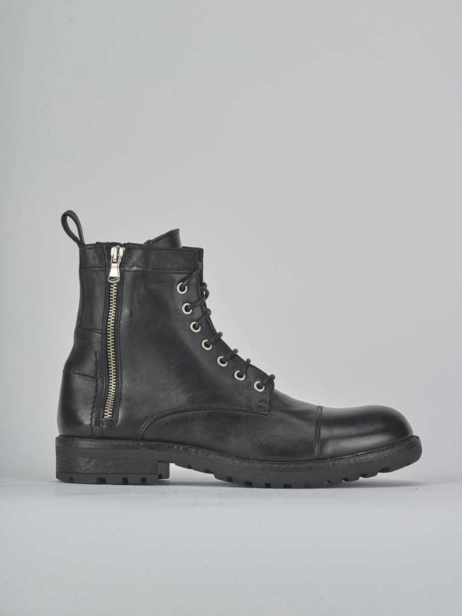 Botas militares negro cuero