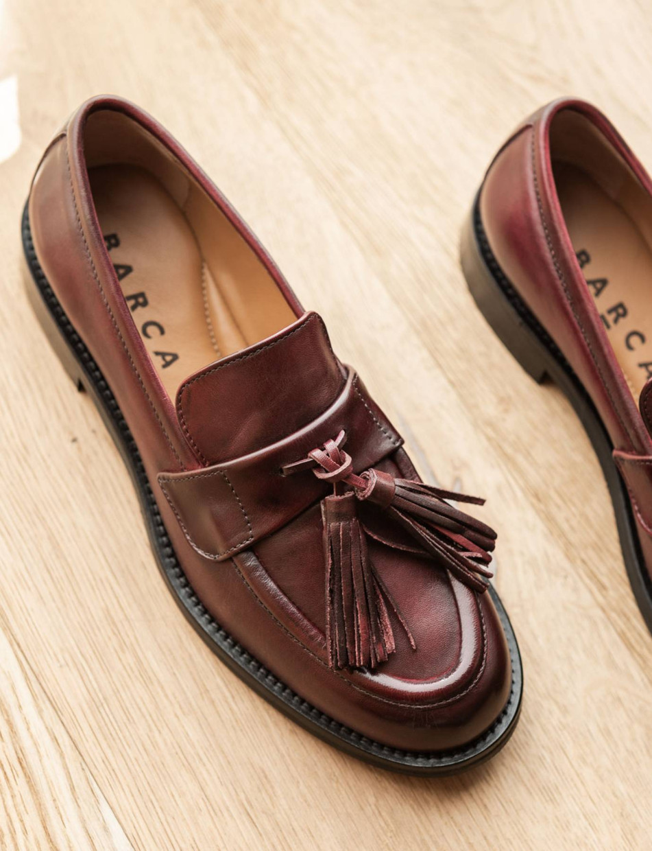 Mocasines tacón 2 cm burdeos cuero
