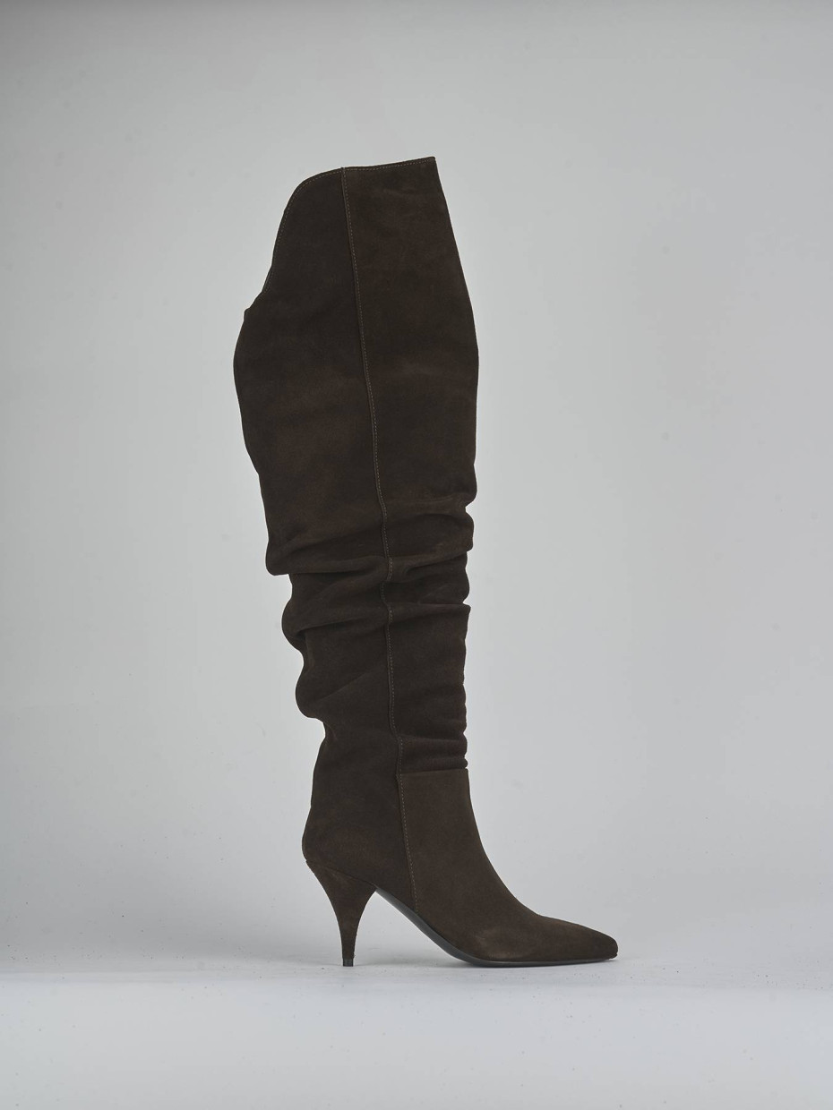 Botas de tacón alto tacón 7 cm marrón oscuro ante