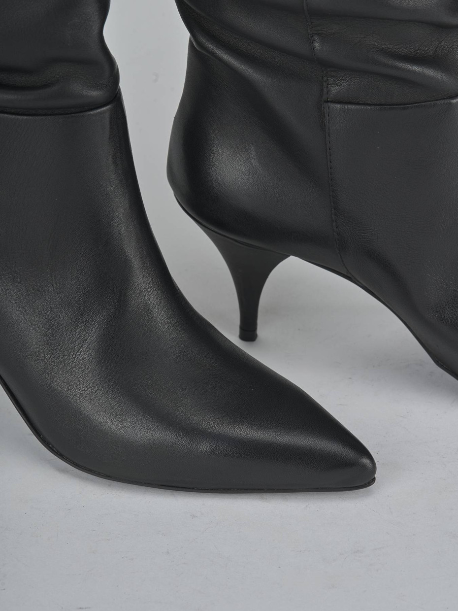 Botas de tacón alto tacón 6 cm negro cuero