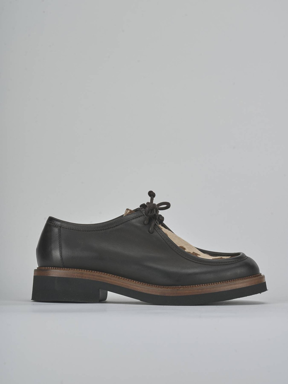 Stringate tacco 2cm pelle testa