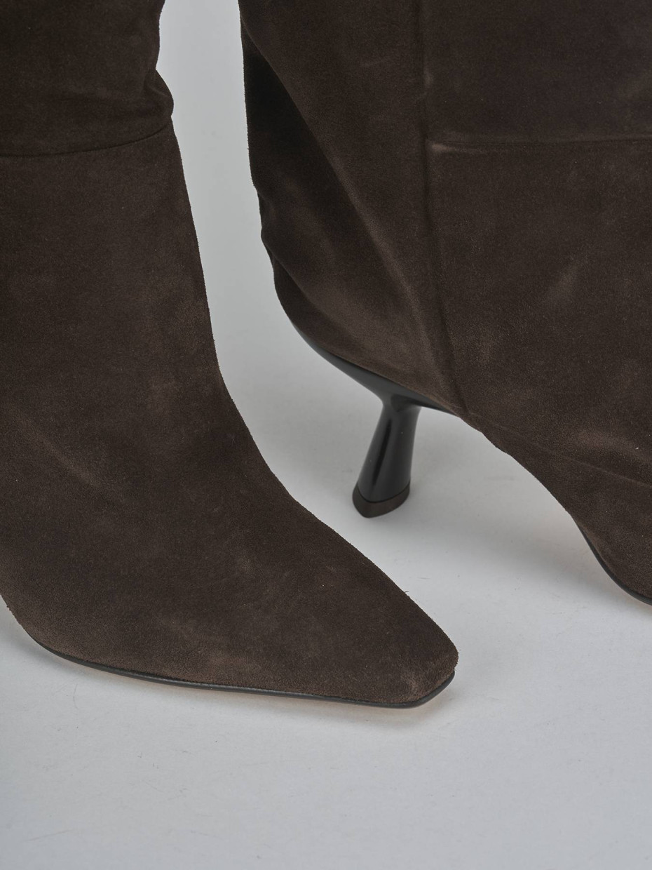 Stivali tacco 7cm camoscio testa