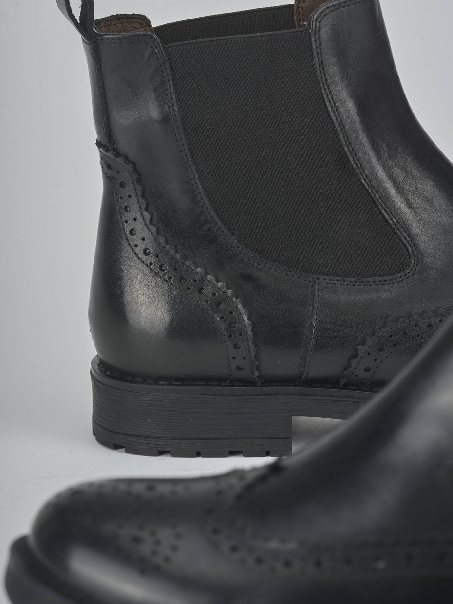 Low heel ankle boots heel 1 cm black leather