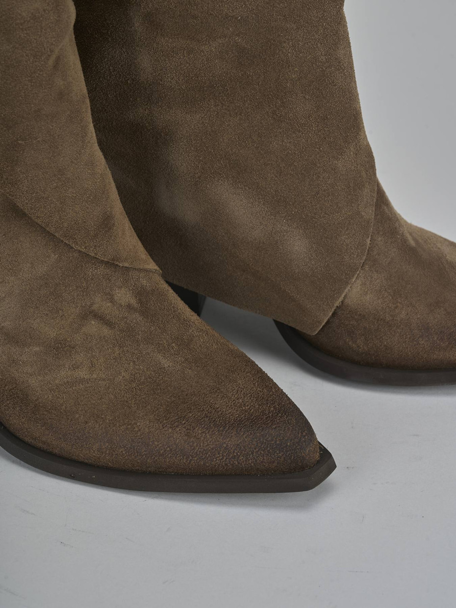 Stivali tacco 8cm camoscio beige